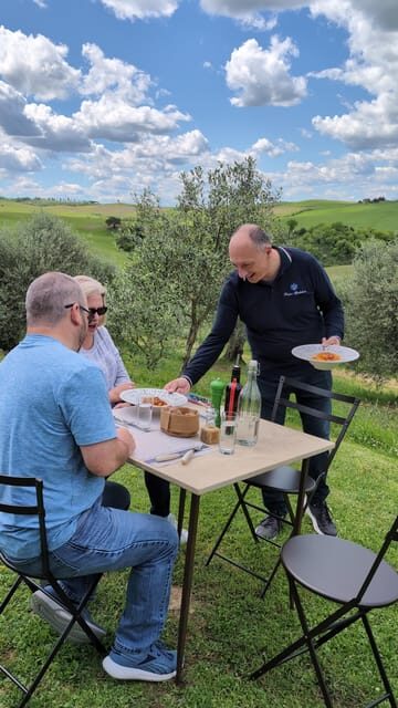 Pienza: Typical Gourmet Lunch at Ancient Tuscan Farmhouse - What the 2-Hour Lunch Looks Like (Course by Course)