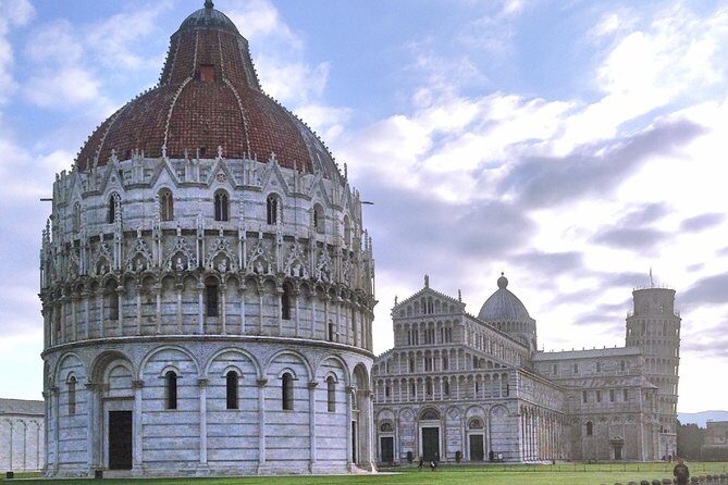 Pisa, Florence and Tuscany - Pisa’s Piazza dei Miracoli: beyond the Leaning Tower photo