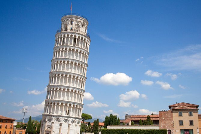 Pisa’s Ultimate Food Tour: Full Tuscan Meal by Do Eat Better - Stop 1 on Lungarno Antonio Pacinotti: cured meats and local red wine