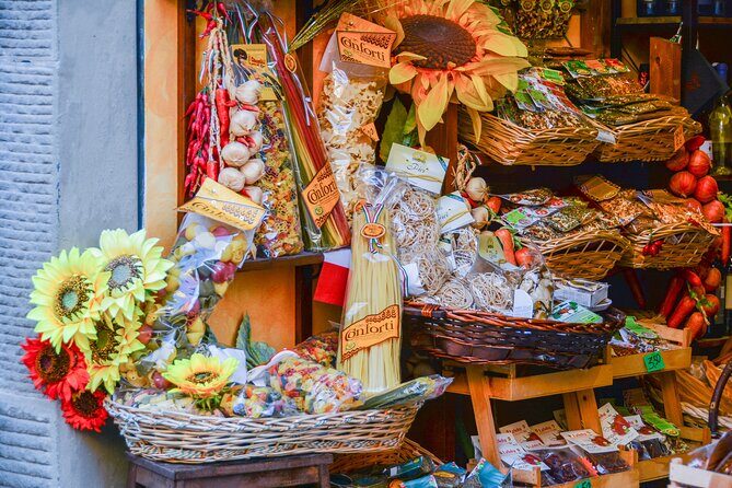Pisa’s Ultimate Food Tour: Full Tuscan Meal by Do Eat Better - Stop 4 back on the Lungarno: gelato or traditional cake