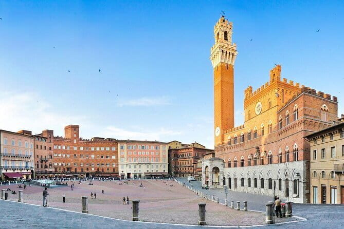 Private Best of Tuscany Hill Towns Tour with lunch from Florence - From Piazza della Repubblica: how the Florence start really feels