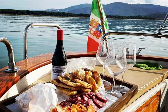 Private Boat Tour to Cala Violina and the Tuscan coast - Leo’s hosting style and what the day feels like