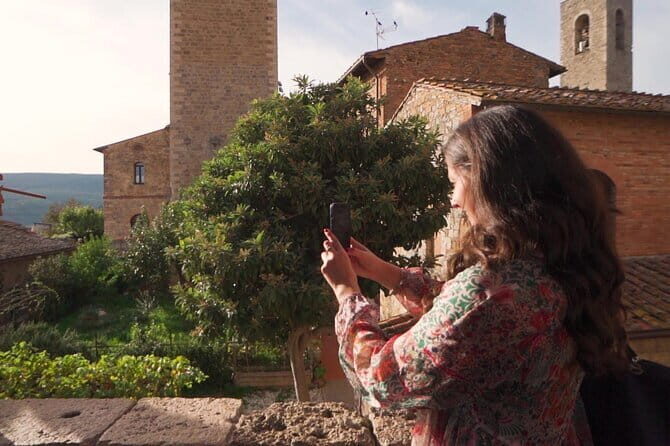 Private Excursion to Siena, San Gimignano and Chianti Landscapes - San Gimignano Time: Towers, Frescoes, and Self-Guided Wandering