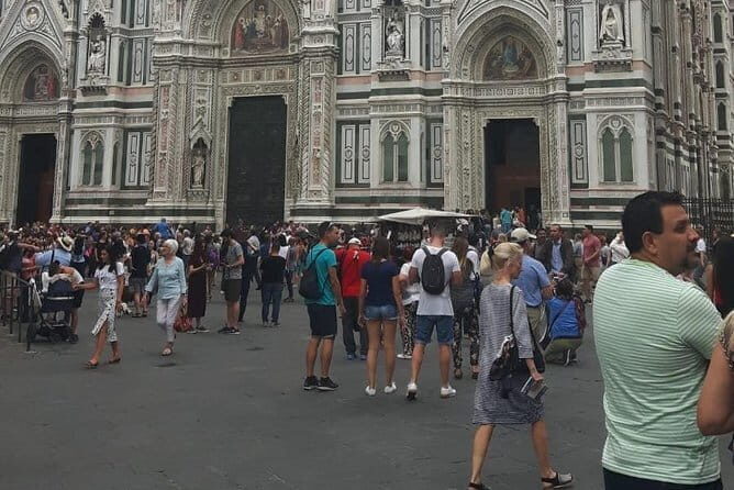 Private Florence City Tour & The Mall Shopping - The best part of the ride: chauffeur insight (and real-world professionalism)