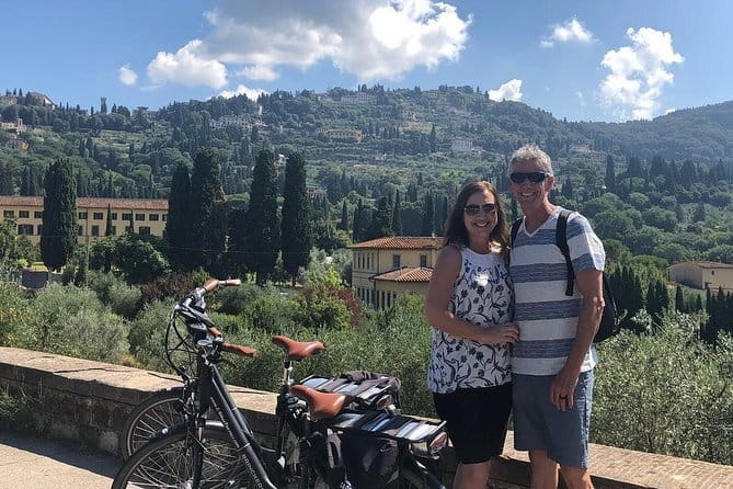Private Self-Guided E-Bike Ride in Tuscany with Vineyard Visit - The Main Event: Vineyard Stop at Agriturismo Poggiopiano