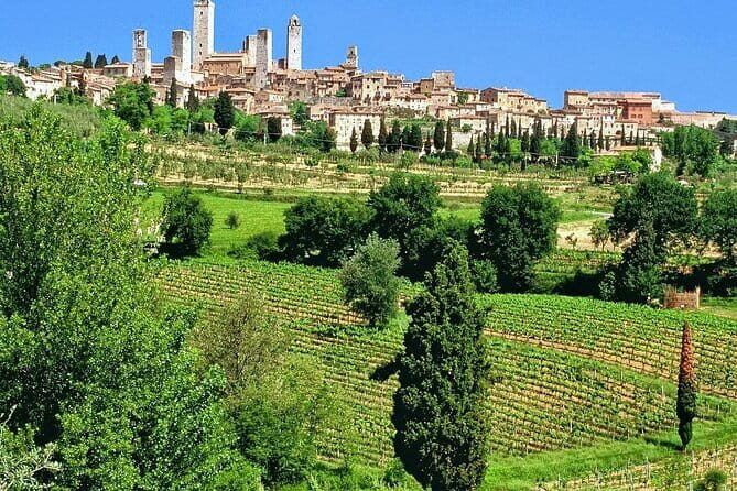 Private Siena, S. Gimignano, Chianti Road and Wine Tasting - San Gimignano: UNESCO towers with real medieval atmosphere
