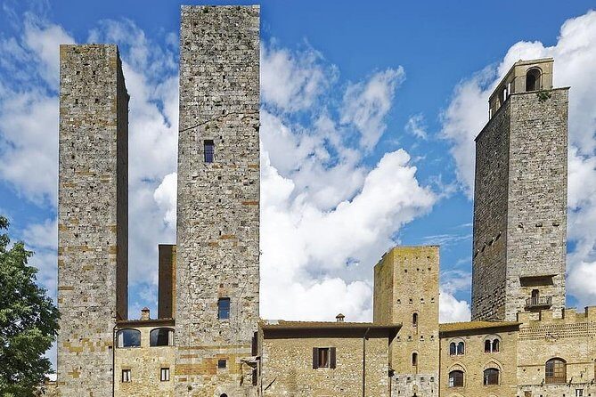 Private Tour in San Gimignano - Gelato, lunch, and local products: how to make it a good day, not a rushed one