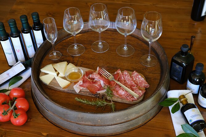 Private Tuscan Lunch with Wine & Evo oil tasting in the Vineyard - Wine, EVO oil, and balsamic vinegar tasting: how to think like a taster