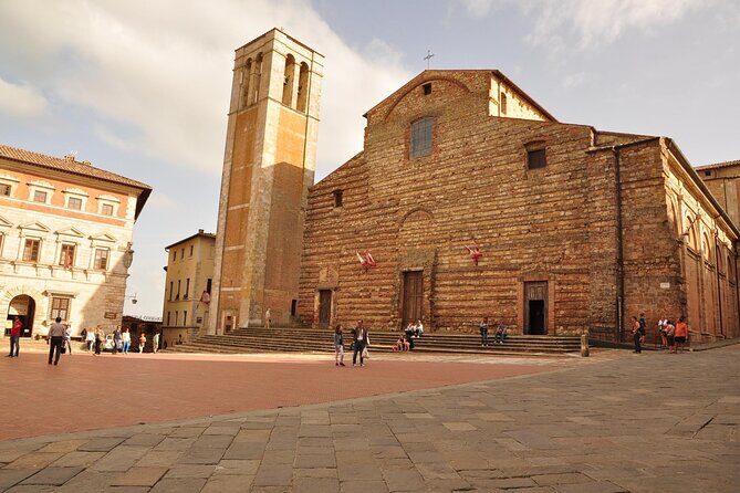 Private Tuscany Wine Country Day Trip from Rome with Lunch - Montalcino winery time: tastings, technique talk, and a realistic lunch