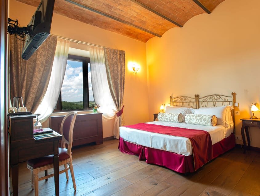 Romantic Escape in Tuscany with Overnight and Wine Tasting - Price and Value: Is $133.11 Reasonable?