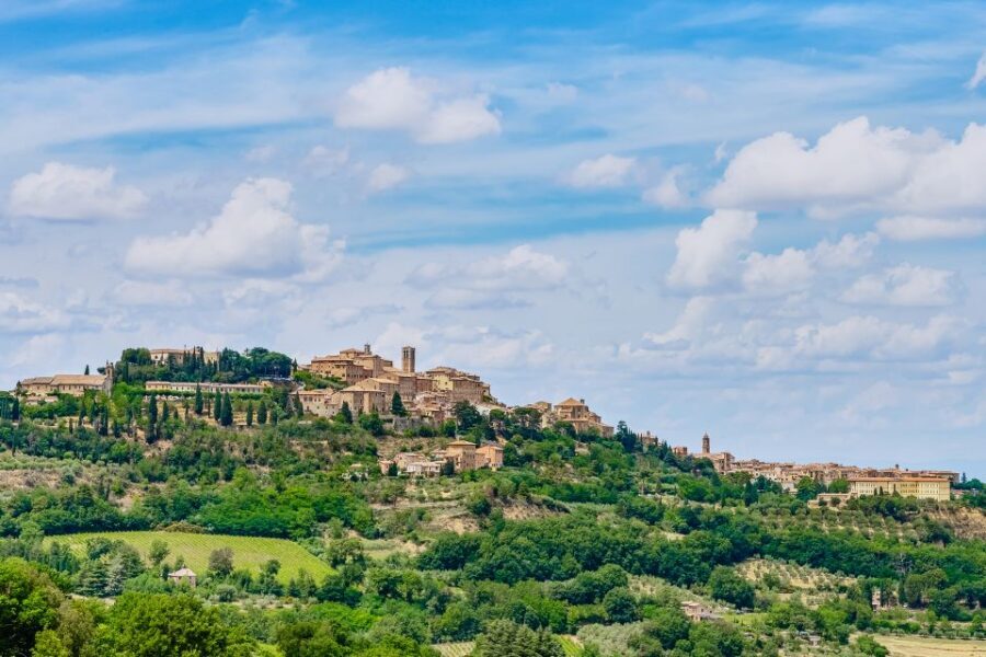 Rome: Tuscany & Montepulciano Day Trip with Lunch & Wines - Lunch at a Tuscan Farm: 3 Courses, Olive Oil, and Brunello