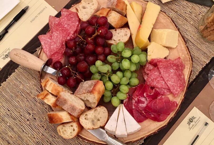 San Gimignano: 2-Hour Wine & Gourmet Tasting with Drinks - Tuscan Treats and Lunch: Learning Pairing on Real Food
