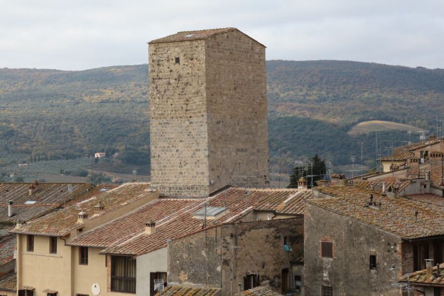 San Gimignano Campatelli Home and Tower Visit - The attic-wall video show: history, identity, and legends