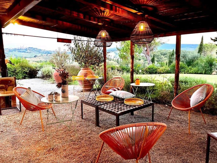 San Gimignano: Home Restaurant Luxury Dinner with Wine - The 3-hour flow: from gate meet-up to tiramisù