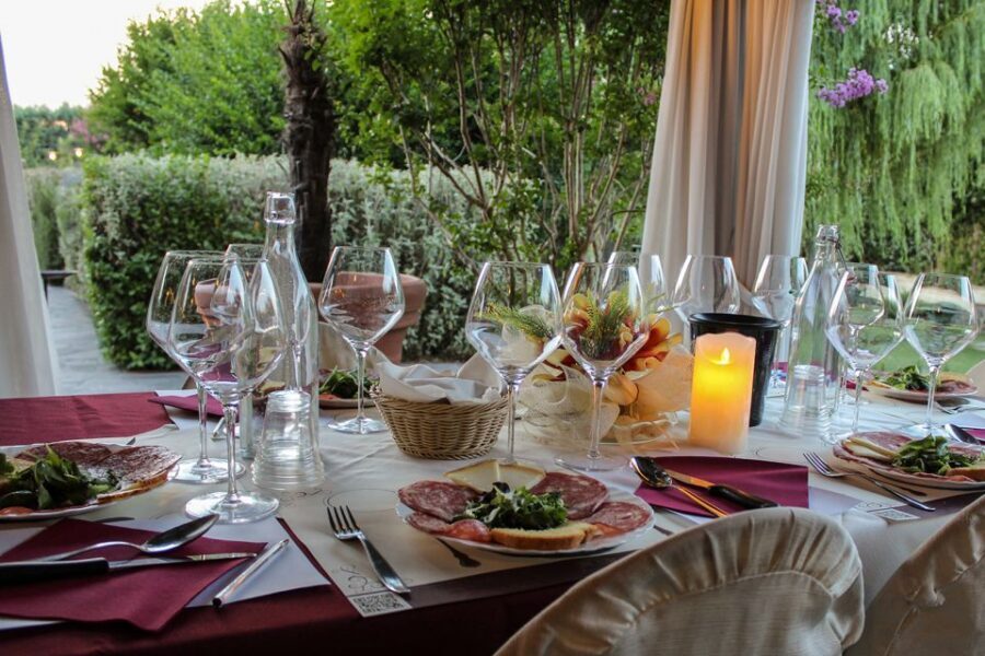 San Gimignano: Lunch or Dinner at a Winery with Wine Tasting - How the Sommelier Teaching Style Makes Wine Easier to Understand