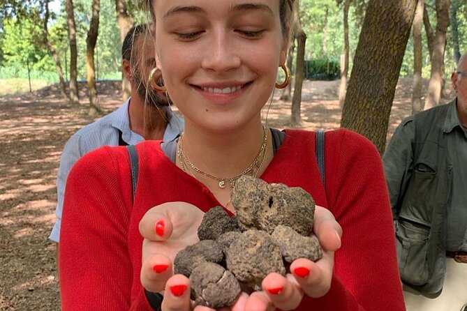 San Gimignano Truffle Hunt & Truffle Cooking Class - Key things you should know