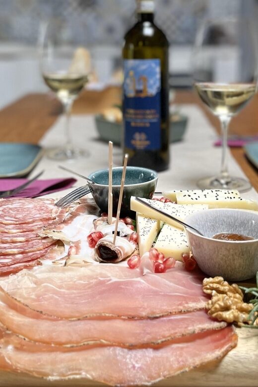San Gimignano: Vineyard and Cellar Tour with Wine Tasting - Into the cellar: where aging and vinification actually happen