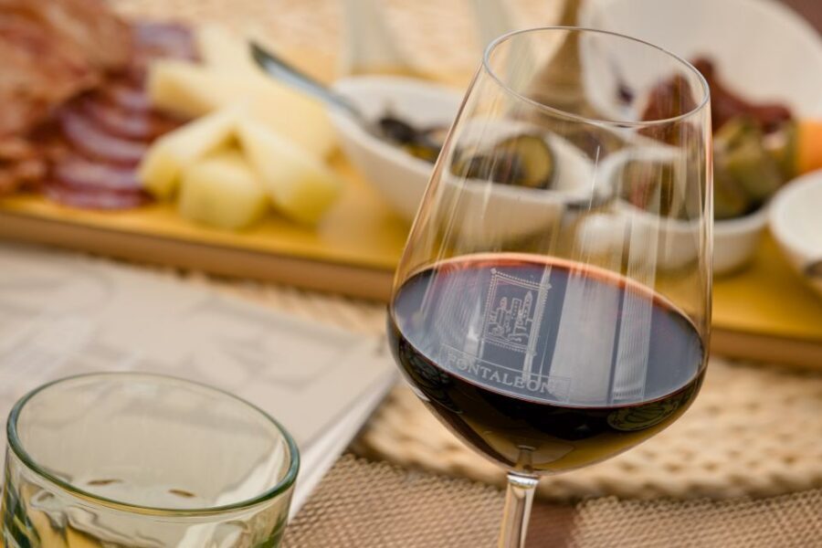 San Gimignano: Winery Tour with Wine Tasting and Lunch - Key things I’d zero in on