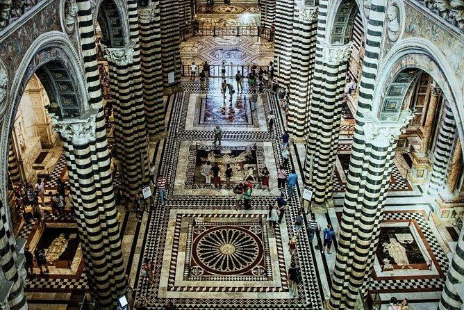 Siena and San Gimignano, The Glory Of Medieval Age In Tuscany - Siena and San Gimignano are made to be paired