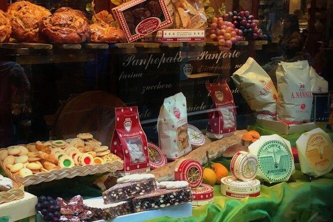 Siena and San Gimignano, The Glory Of Medieval Age In Tuscany - Piazza del Campo and the Palio square you can actually feel