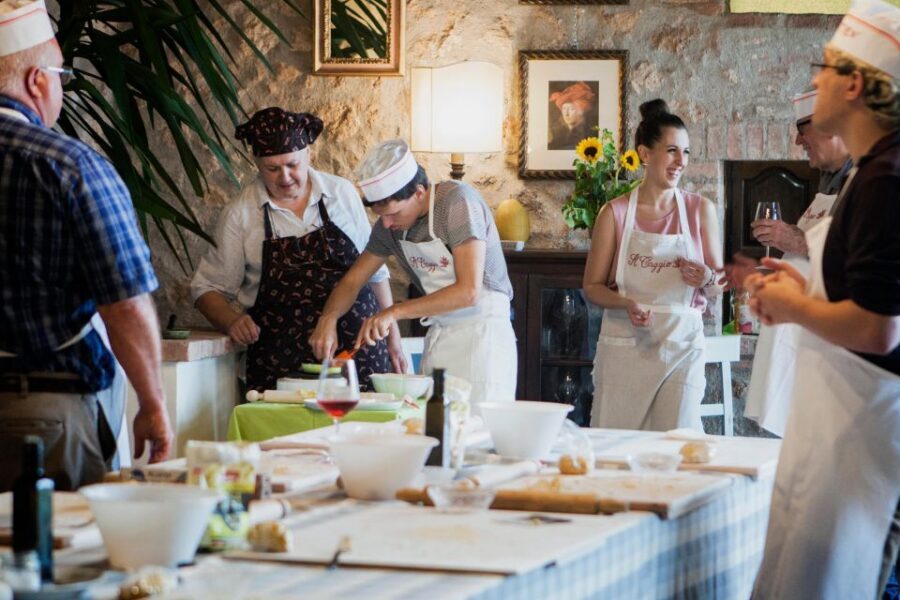 Siena countryside: cooking class in a real Tuscan farmhouse - Visiting the vegetable garden and olive grove before you cook
