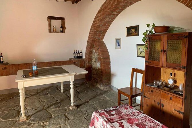 Siena: Small Group Cooking Class in Chianti Farmhouse - The setting: stairs, farmhouse charm, and real Tuscan views