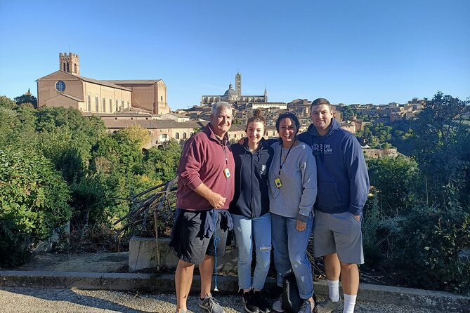 Siena walking tour with lunch & Chianti wine - Piazza del Campo: sparkling wine tasting with Palio energy