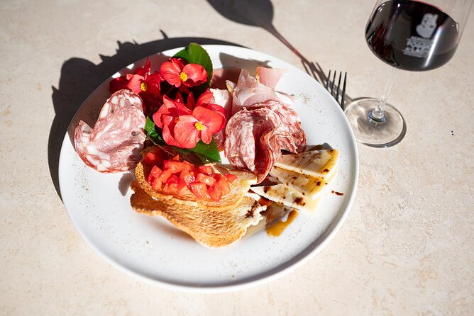 The Countess’s Lunch: Wine Tasting Paired with Signature Cuisine - The wine lineup in plain English (and why it’s a smart mix)