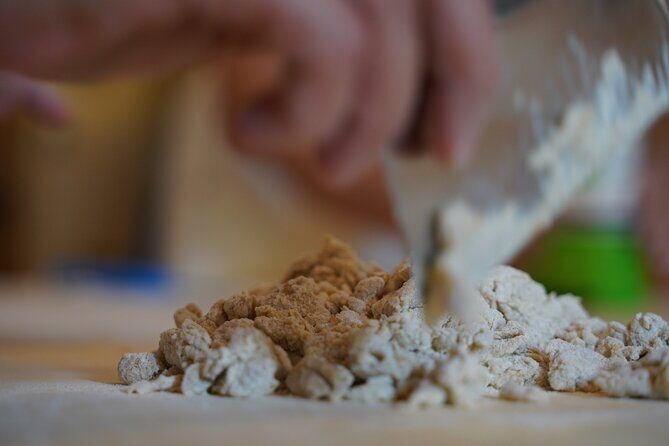 Traditional Farmhouse Cooking Experience in Lucca with Lunch or Dinner - Tomato Sauce Skills: Garden Tomatoes and Simple Wisdom