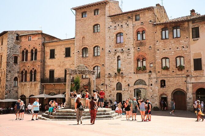 Tuscany: Day Trip to Pisa, Siena, San Gimignano, and Chianti - Bus ride comfort: when air-conditioning and timing matter