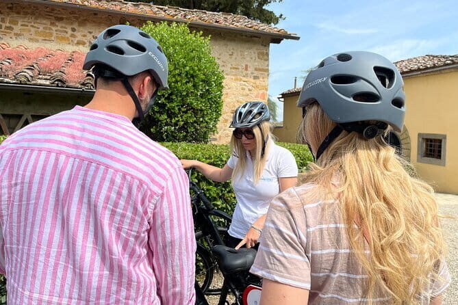 Tuscany E-Bike Tour: from Florence to Chianti with lunch and tastings - Meeting point and timing: start smart at 9:00
