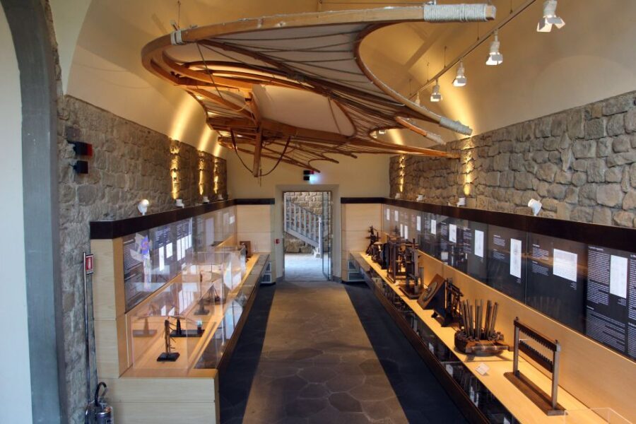 Tuscany: Leonardo da Vinci – Oil and Wine Discovery Tour - Meeting Point in Front of the National Library: Start Time Matters