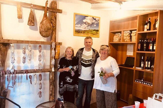 Visit to the Cinta Senese farm in Montepulciano - A Small Farm Day Starts at the Right Address in Montepulciano