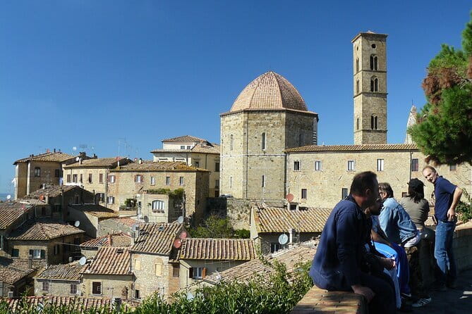 Volterra and San Gimignano: a taste of medieval Tuscany! - Volterra’s Roman Amphitheater: Quick Photo Views, Easy Timing