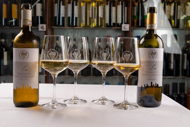 Wine tasting in San Gimignano - A 45-minute Vernaccia lesson in San Gimignano