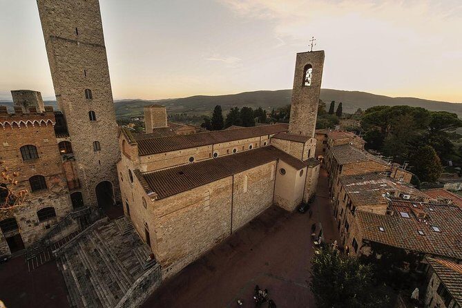 Wine Tasting & Tuscany Countryside, San Gimignano & Volterra - San Gimignano: UNESCO towers, shopping time, and photo angles